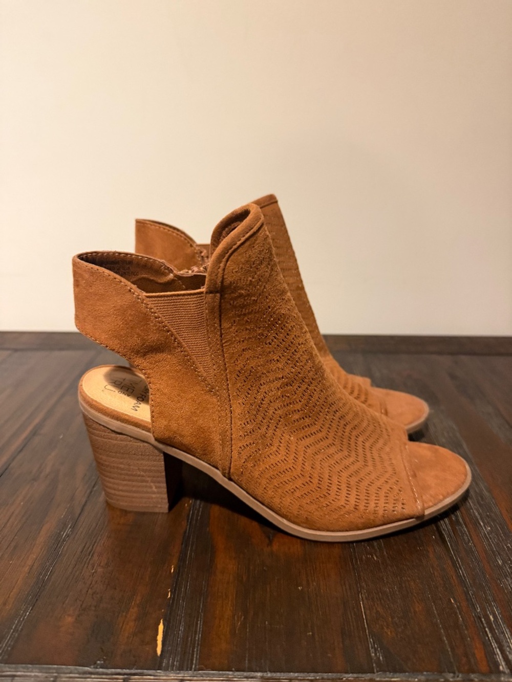 NWT - Time and Tru suede heels